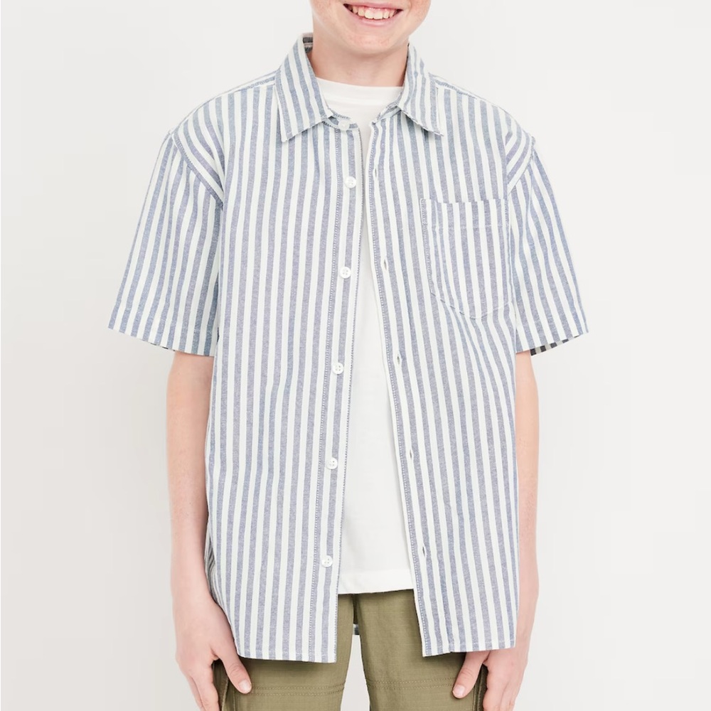 Old Navy Blue and White Button Down Shirt Boys Age 8
